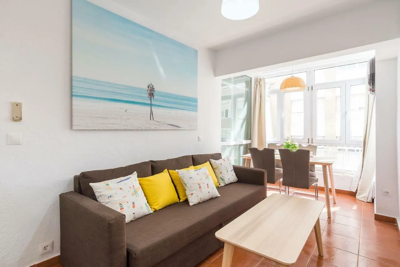 Mp3-Bright Beachfront 1-Bedroom Apt Walk To Old Town Málaga Espagne