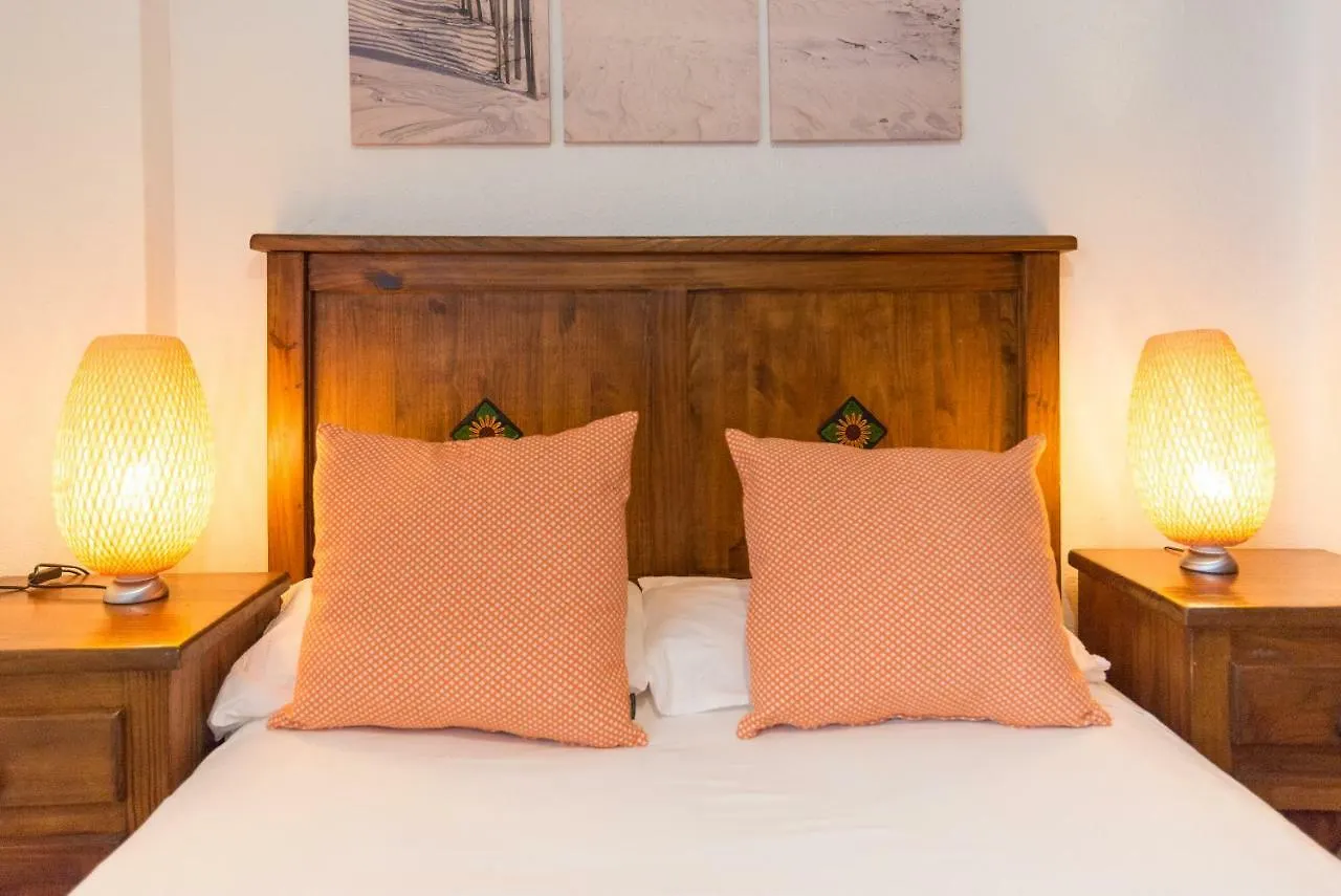 Lägenhet Mp3-Bright Beachfront 1-Bedroom Apt Walk To Old Town Málaga
